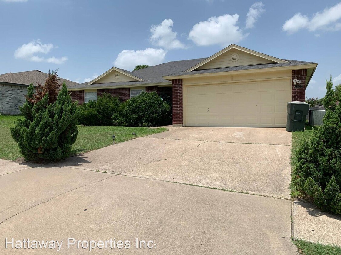 Foto principal - 3 br, 2 bath House - 3405 Levy Ln