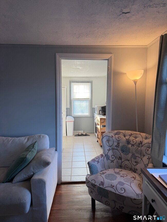 Foto del edificio - 197 Robert Treat Pkwy