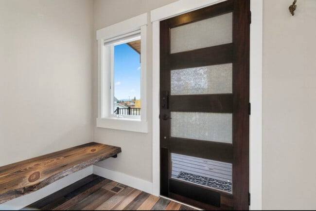 Building Photo - 65 Armory Rd