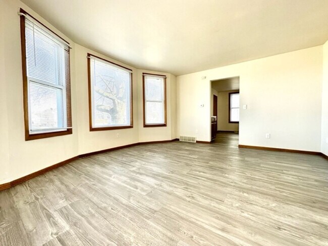 Building Photo - 3105 Mero St