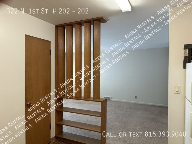 Foto del edificio - 322 N 1st St