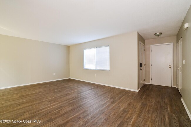 Building Photo - 2000 Burning Tree Dr