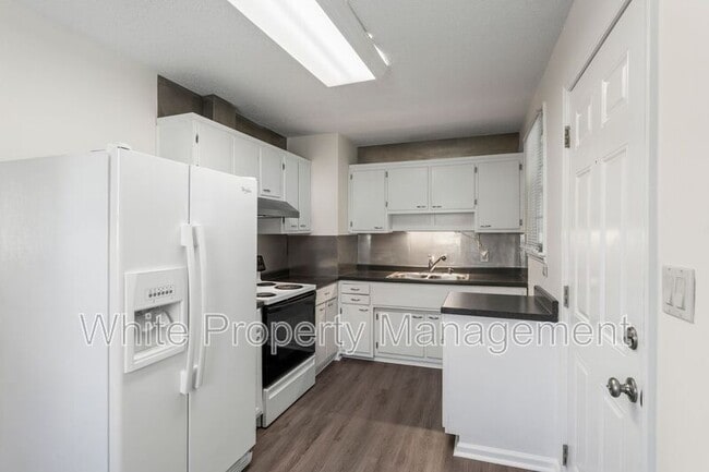 Building Photo - 505 Butler Ct