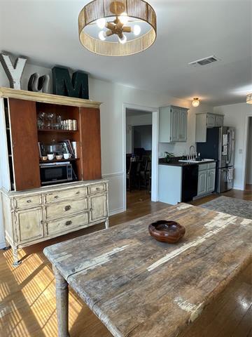 Foto del edificio - 3935 Misty Ln