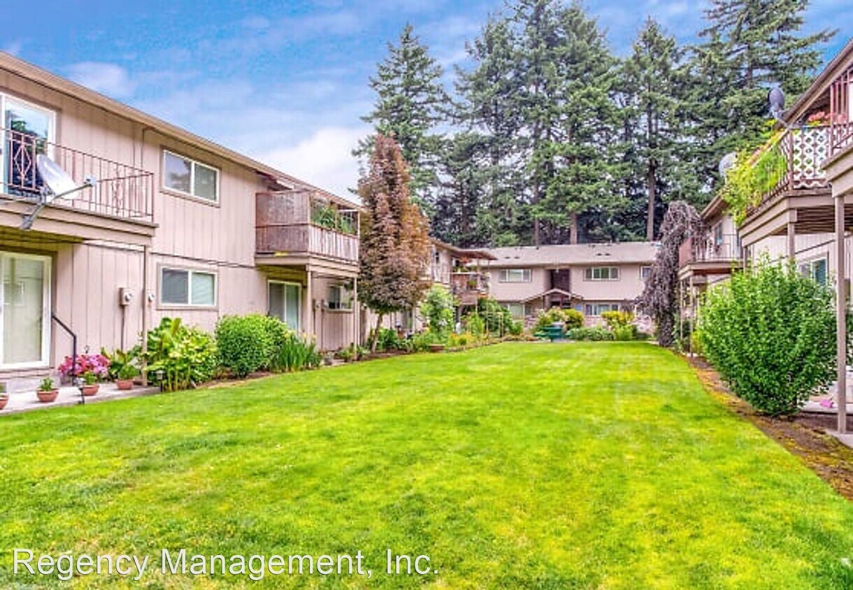 Building Photo - 1 br, 1 bath Apartment - 1340 NE 108th Ave