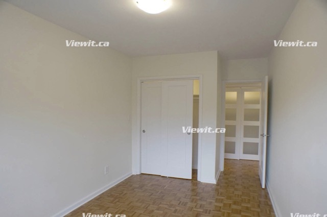 Building Photo - 294 Guelph Line