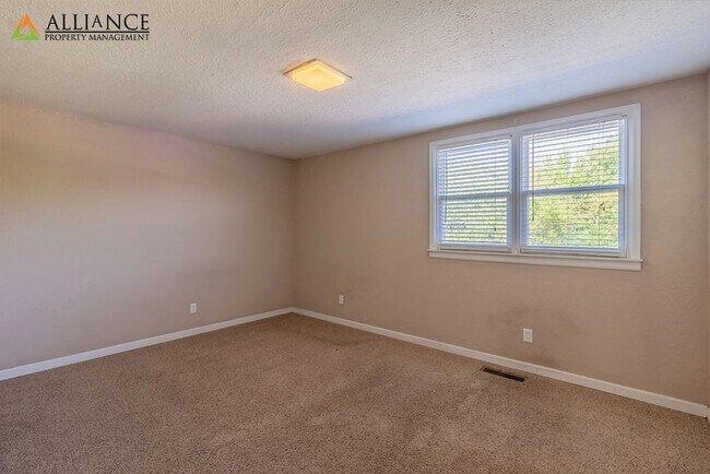 Foto del edificio - 1518 College Ave