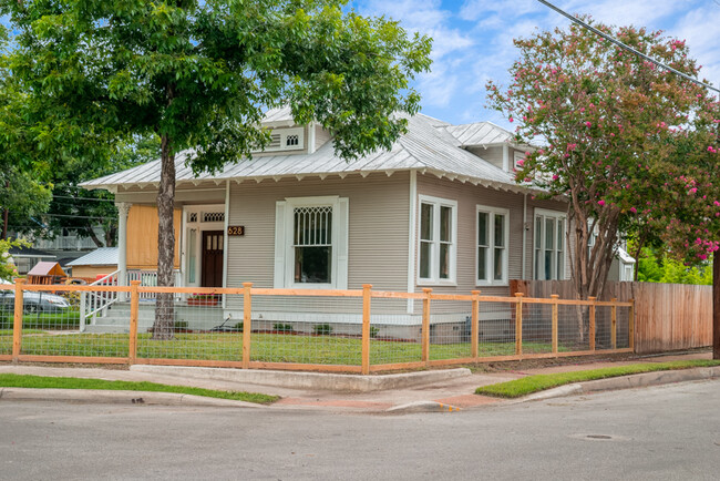 Foto del edificio - 628 Hunstock Ave