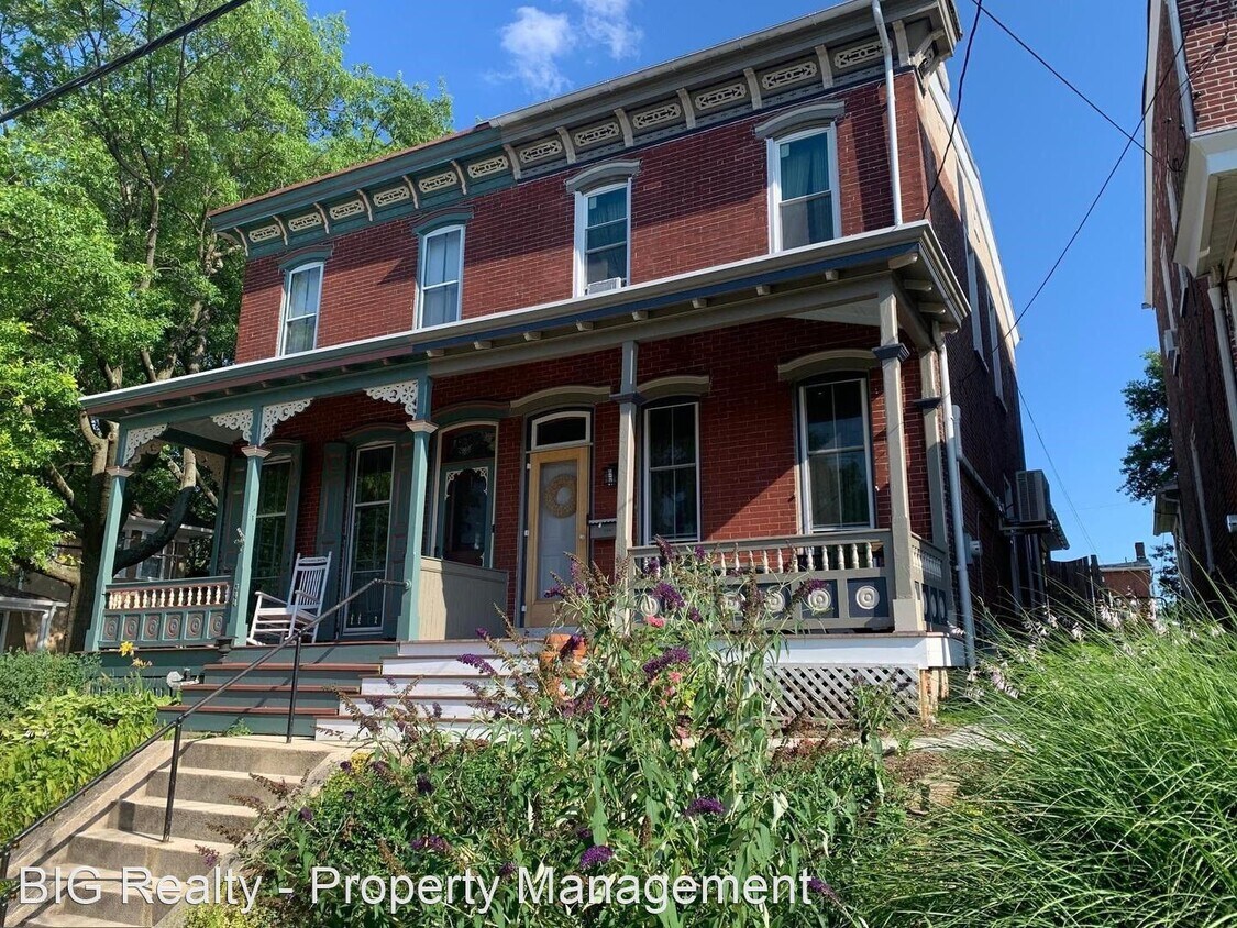 Primary Photo - 3 br, 1.5 bath House - 346 1st Ave