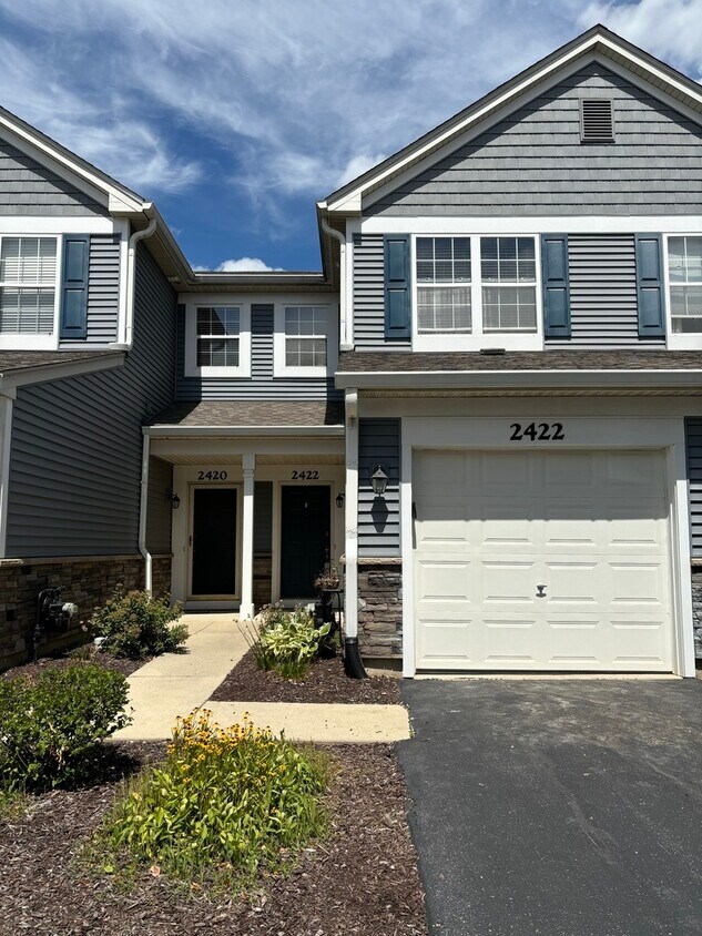 Primary Photo - 2422 Golf Ridge Cir