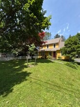 Building Photo - 105 York Rd