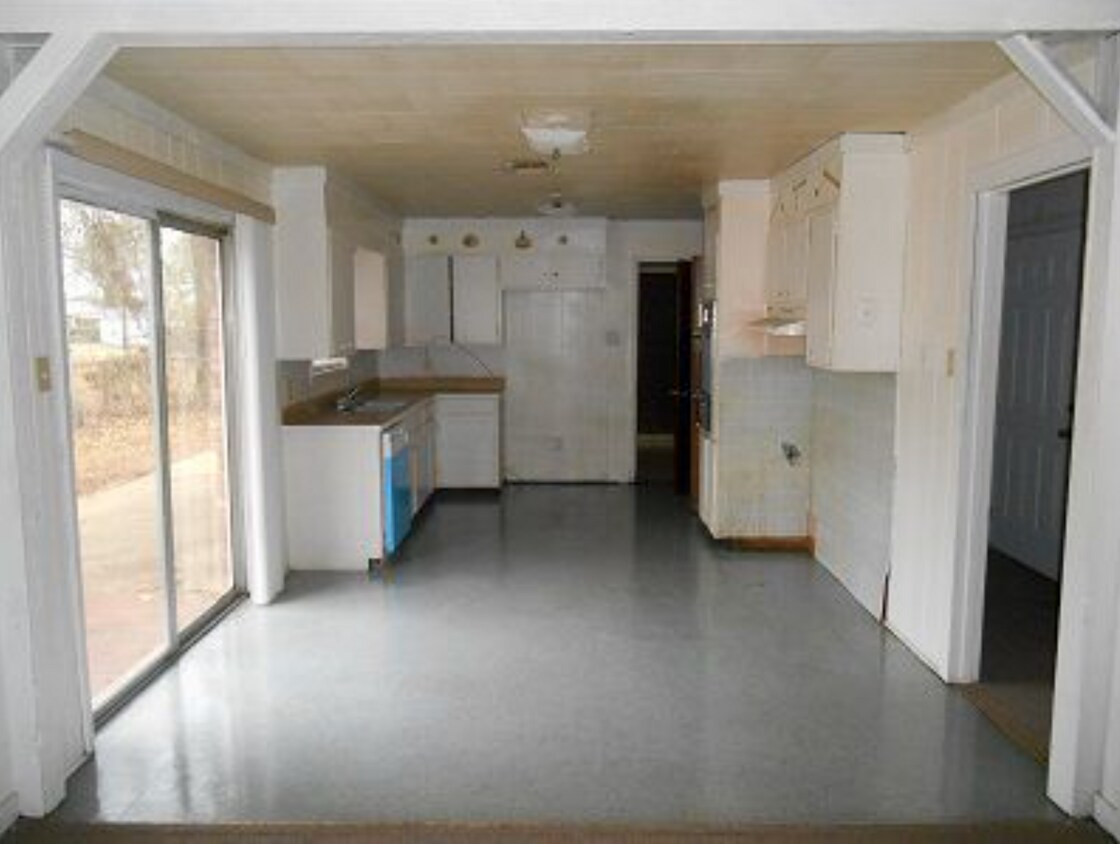Building Photo - 105 Garden Ln