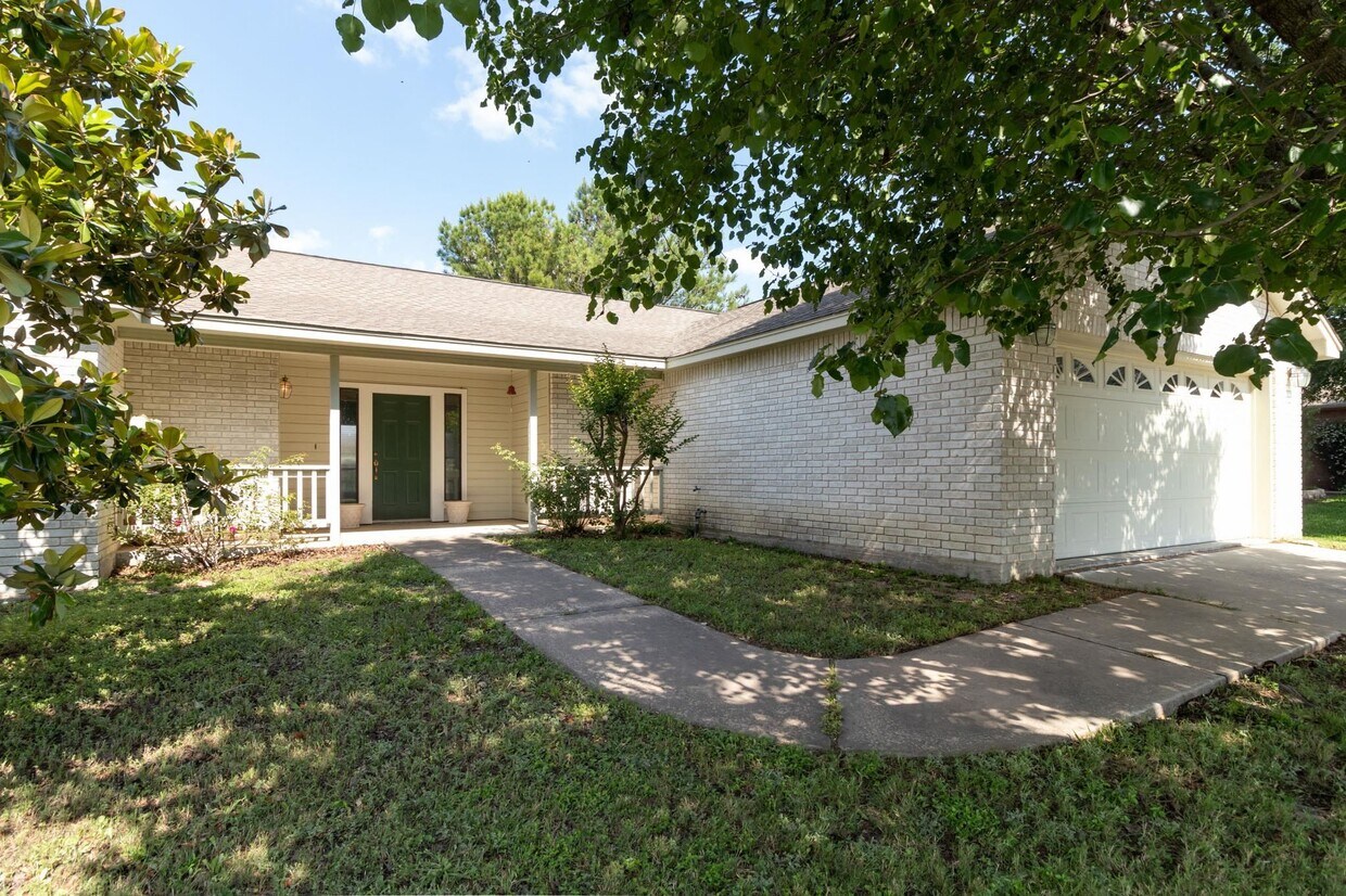 414 Spyglass St, Meadowlakes, TX 78654 House Rental in Meadowlakes