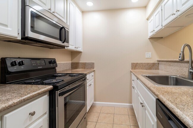 Interior Photo - Woodburn Townhomes