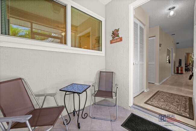 Foto del edificio - Charming 2BR/2BA Sarasota Retreat Near UTC - Annual Lease