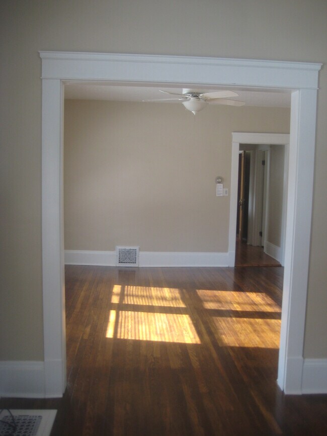 Foto del edificio - 2584 Kendall Rd