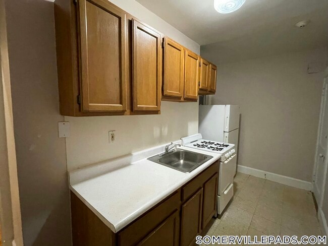 Building Photo - 155 Summer St