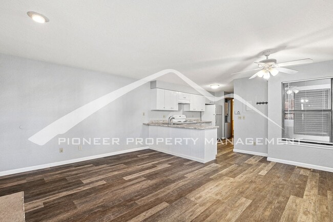 Building Photo - Newly Updated Condo with Central AC, Firep...