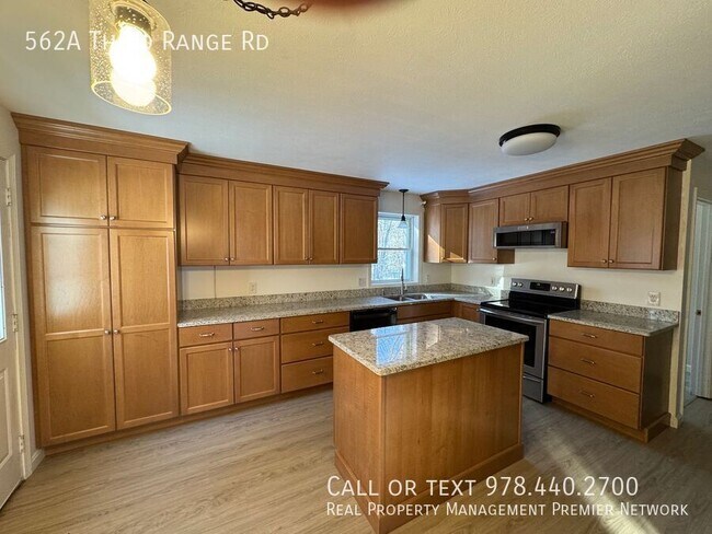 Foto del edificio - 562A Third Range Rd