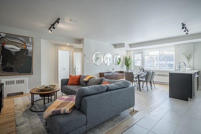 Building Photo - 1375 Crois Sherwood