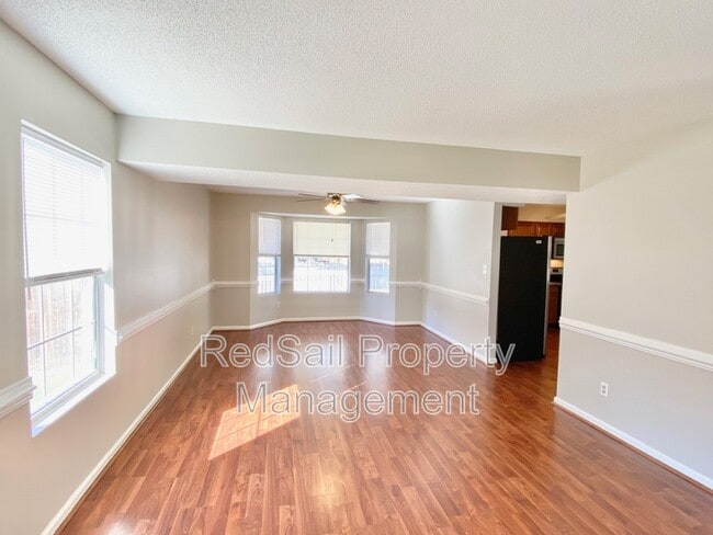 Building Photo - 603 Cristal Dr