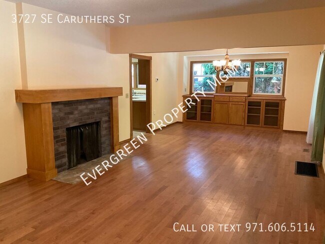 Foto del edificio - Upgraded 3BR x 2Bth, Beautifully Spacious ...
