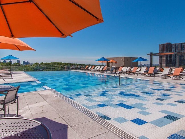 Foto del edificio - 100 Main St