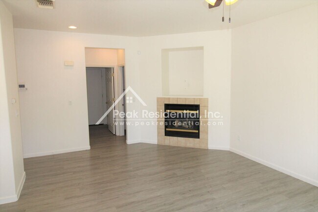 Foto del edificio - 4 br, 2.5 bath House - 9712 Marianna Way
