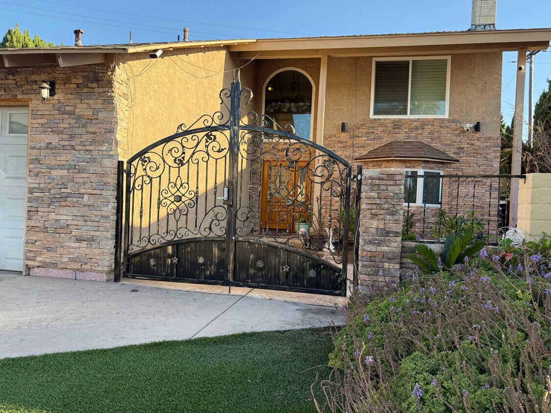 Foto principal - 933 S Susan St