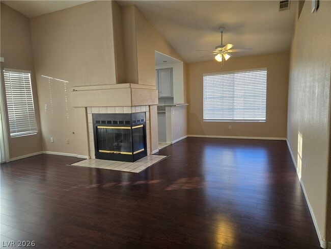 Building Photo - 5201 S Torrey Pines Dr
