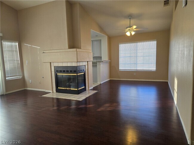 Foto del edificio - 5201 S Torrey Pines Dr