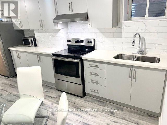 Photo du bâtiment - 6421 Donway Dr