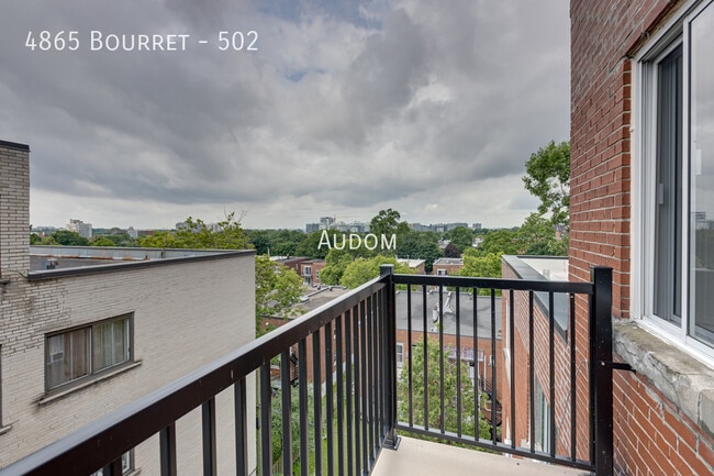 Building Photo - 4865 Av Bourret