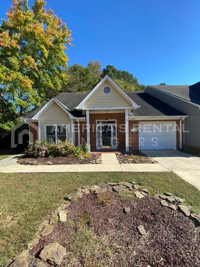 Building Photo - DEPOSIT PENDING! Wonderful Townhome for Rent in Hoover! Available to View Now!