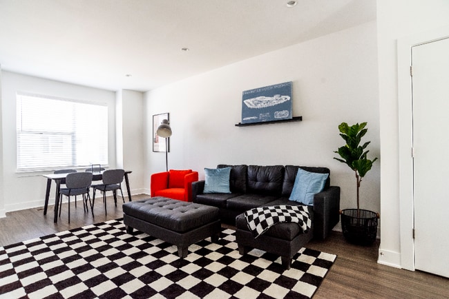 Foto del edificio - 1730 N Alley 1750 E