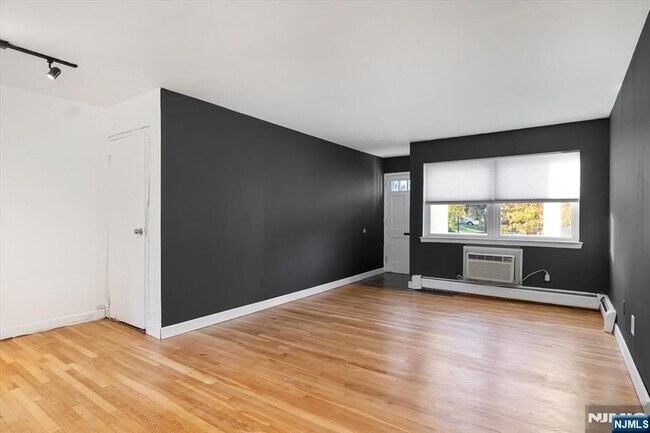 Foto del edificio - 53 Regency