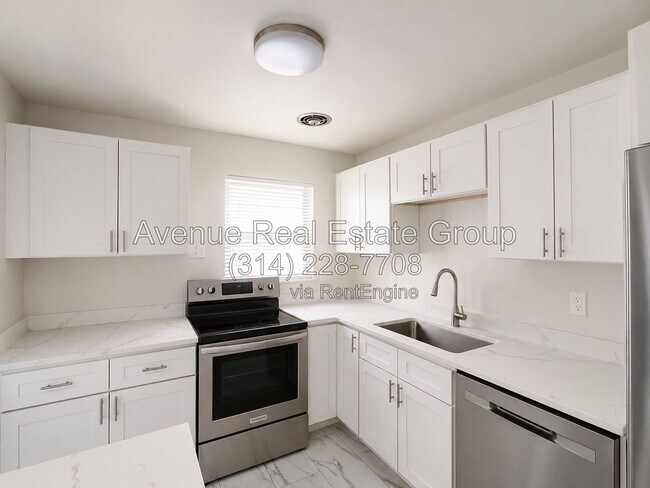Foto del edificio - 7114 Clayton Ave