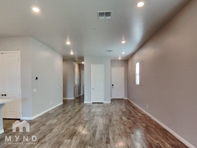 Building Photo - 12577 Huckleberry Oak Ave
