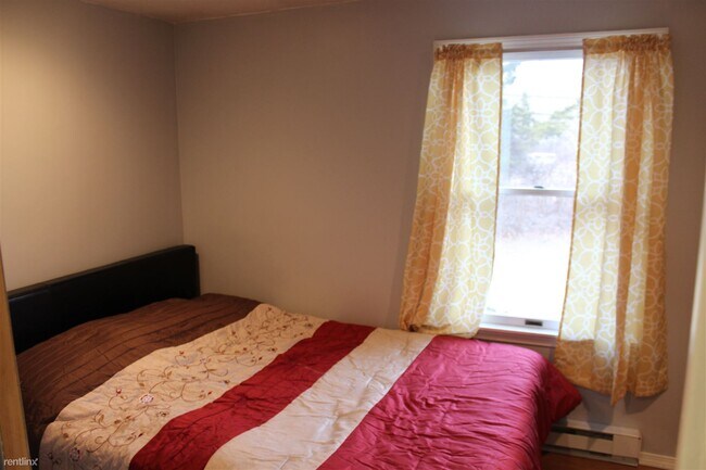 Building Photo - 3 br, 2 bath House - 194 Allen Ave