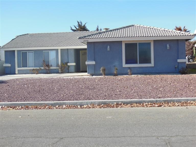 27270 Strawberry Ln, Helendale, CA 92342 House Rental in Helendale