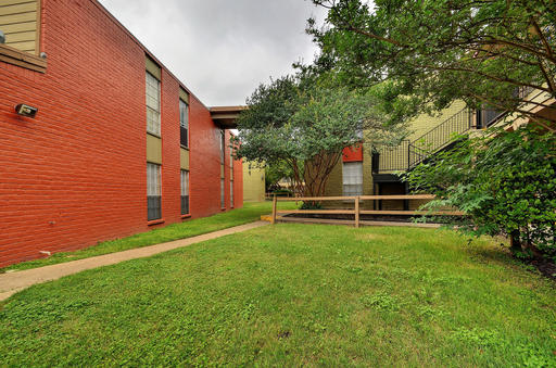 Building Photo - 2414 Ventura Dr