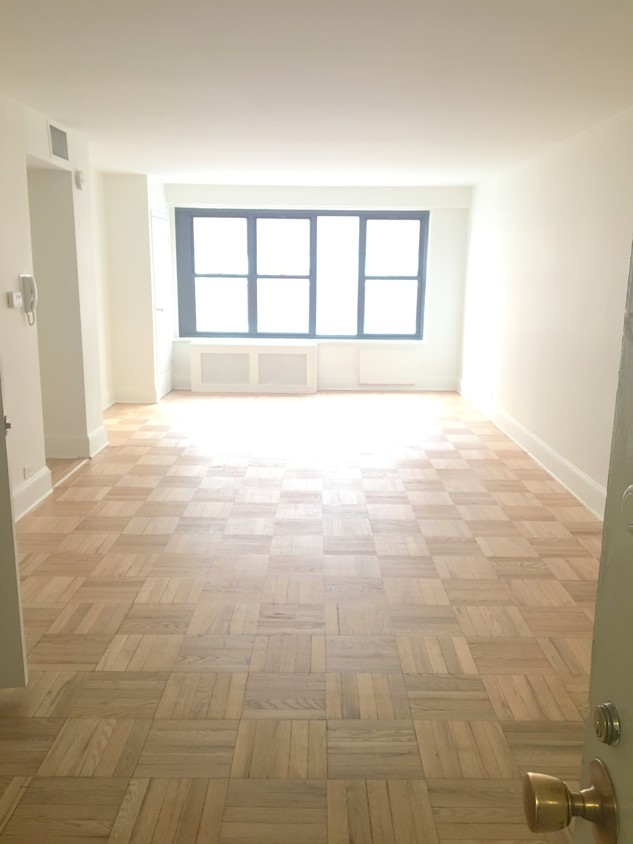 Foto principal - 143 4th Ave