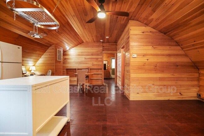 Foto del edificio - 24 Mason Rd