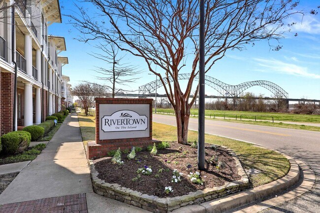 Foto del edificio - 358 Island Dr