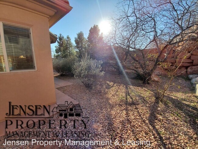 Foto del edificio - 3 br, 2 bath House - 1637 North Sage Drive
