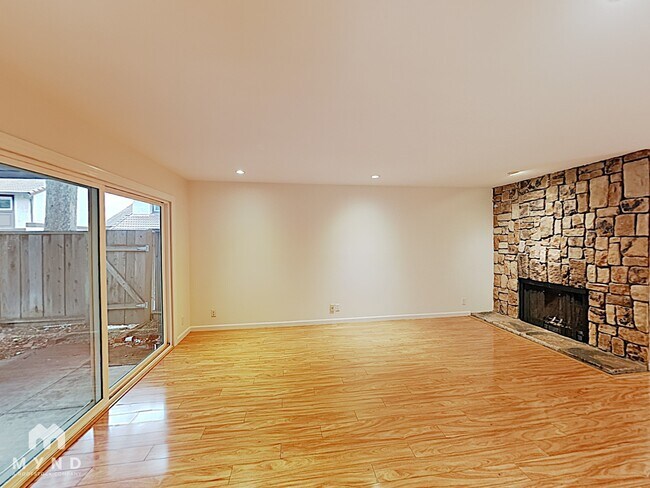 Building Photo - 7161 Rouse Ct