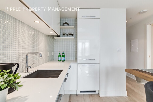 Building Photo - COMING SOON! AMAZING MODERN 2 BEDS/ 2 BATH...