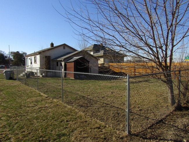 Building Photo - 911 N 3rd Ave