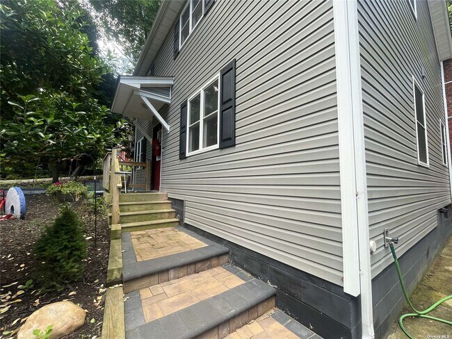 Building Photo - 108 Fruita St