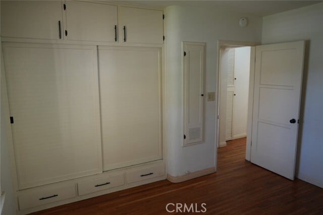 Building Photo - 2641 N White Ave